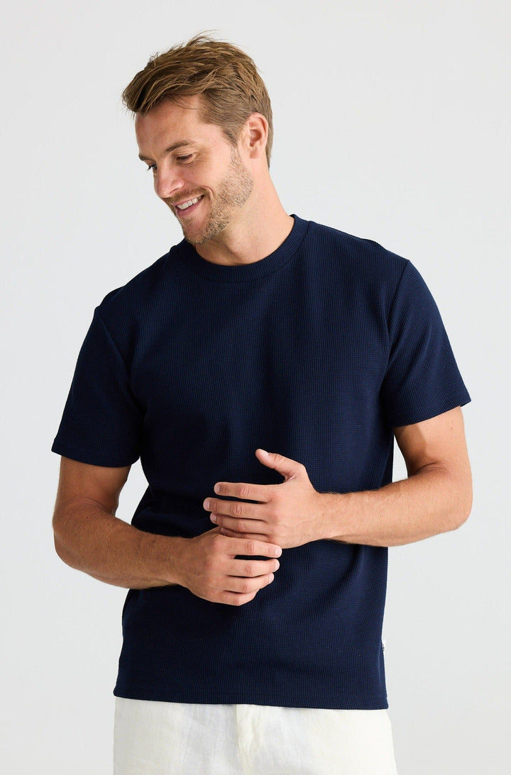 Cambridge Tee - Navy