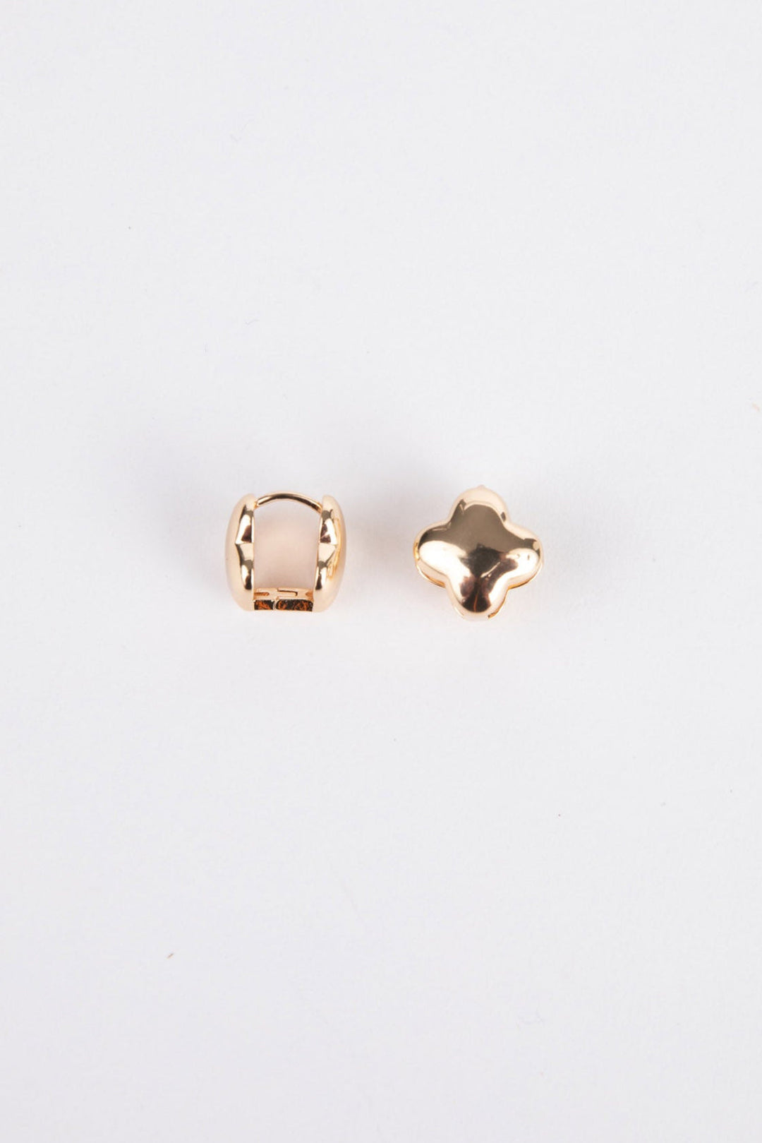 Lulu Huggie Earrings - Gold