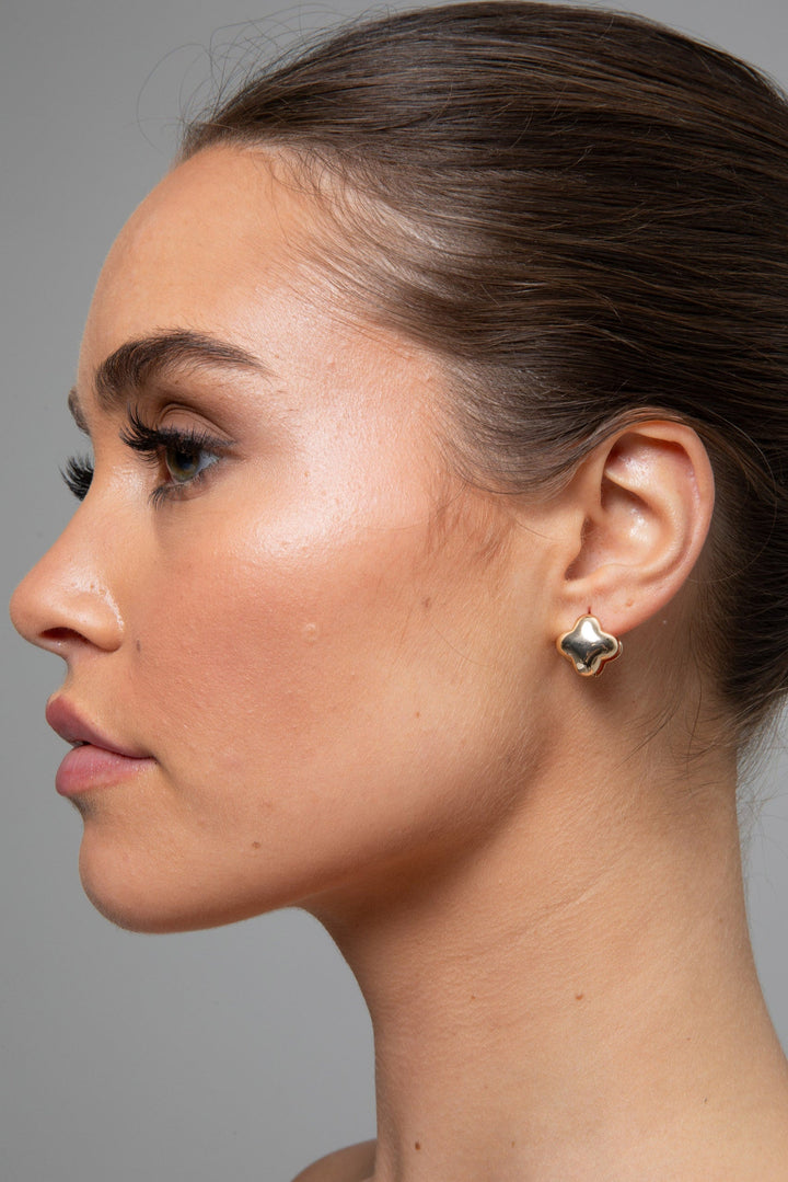 Lulu Huggie Earrings - Gold
