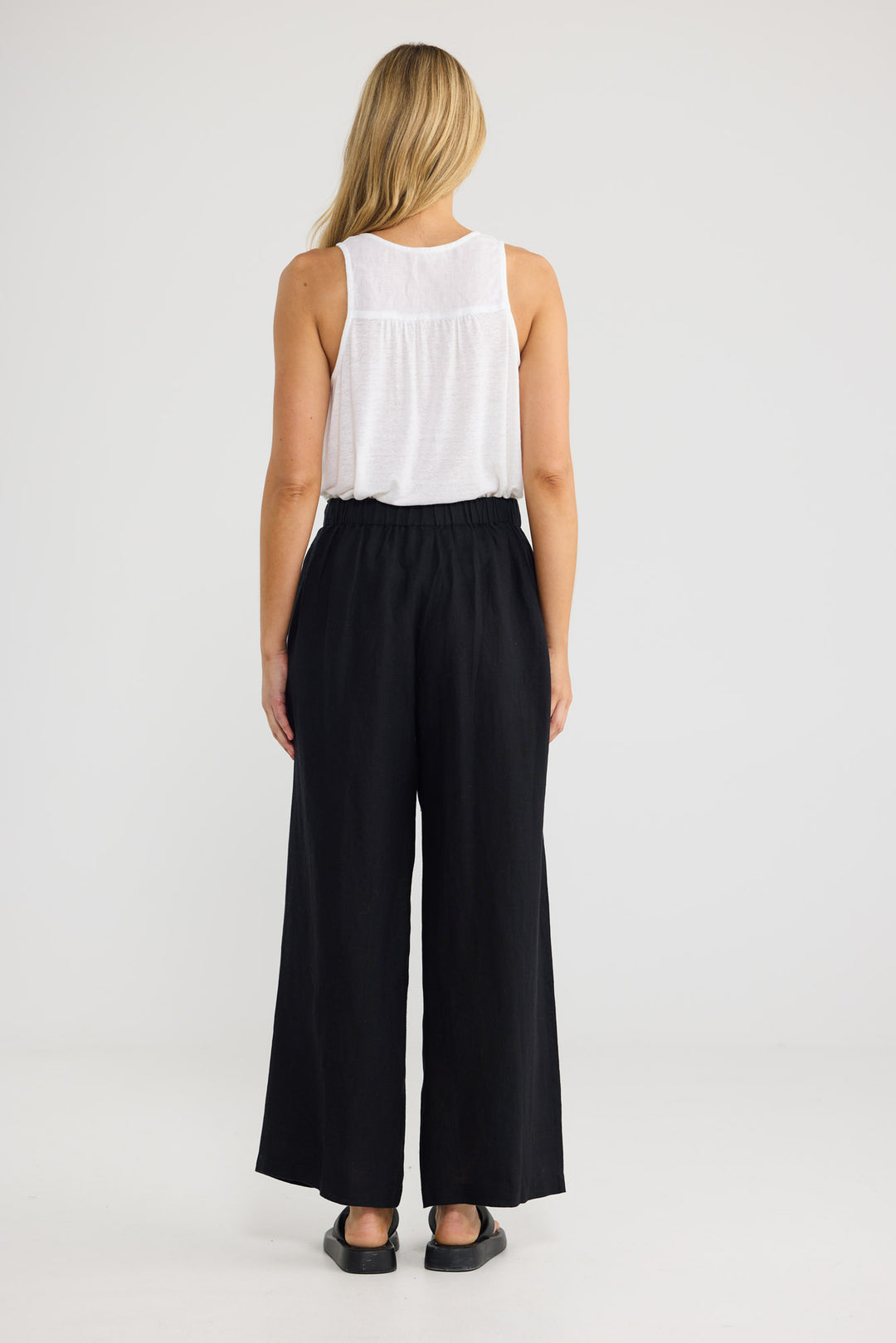 Dickens Pant in Black Linen with an elasticated back waistband.