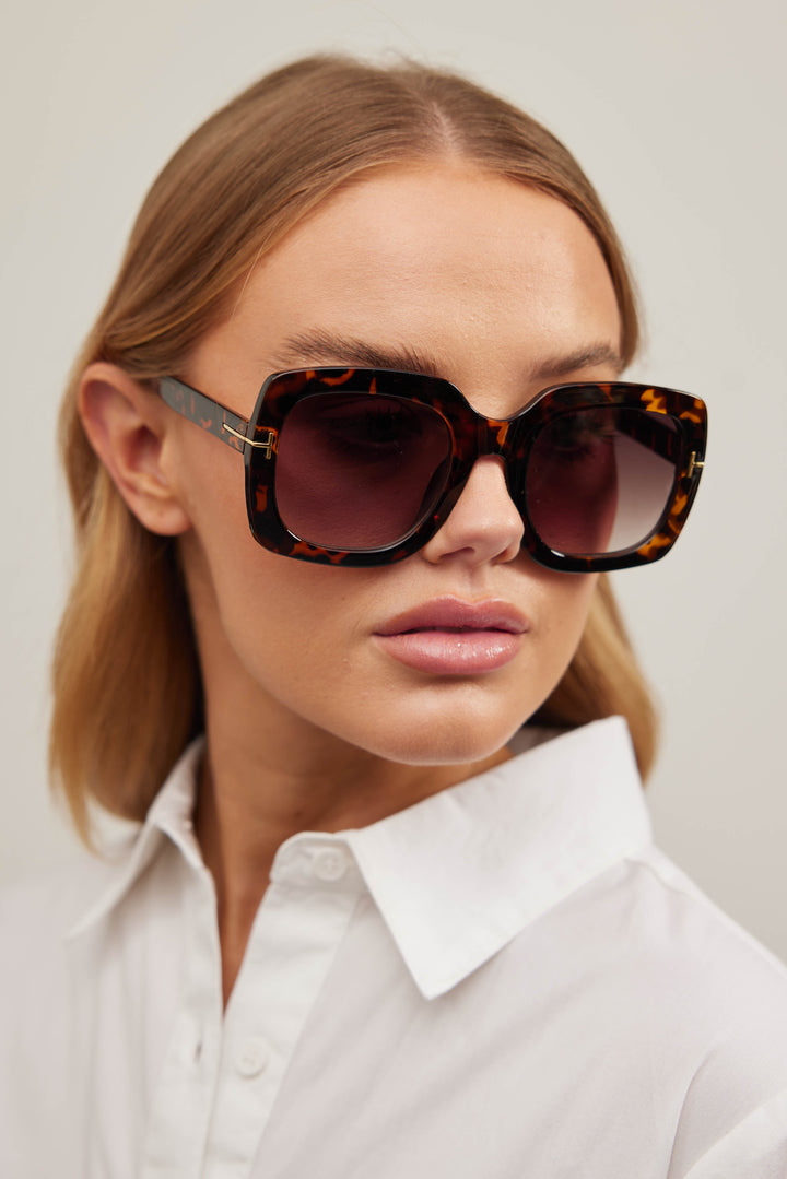 Capri Sunglasses - Tortiseshell